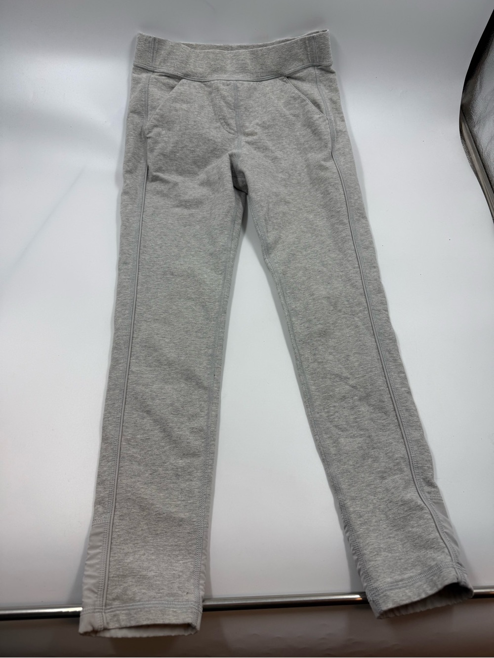 Ivivva By Lululemon Straight Leg Sweatpants Youth Size 8 Grey